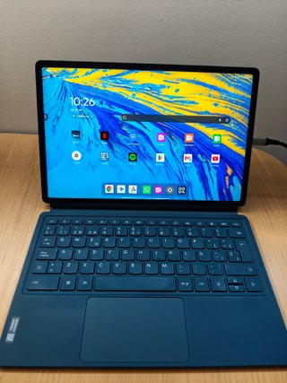 Lenovo Yoga Tab Plus con teclado, zapiz y caja