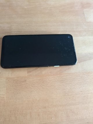 Google Pixel 4a Negro con lineage OS y funda