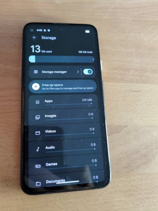 Google Pixel 4a Negro con lineage OS y funda