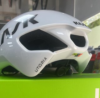 CASCO KASK UTOPIA Y BLANCO BRILLO M. A ESTRENAR