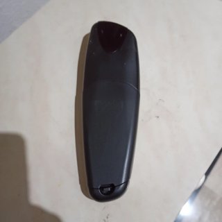 Telecomando e alimentatore decoder Sky