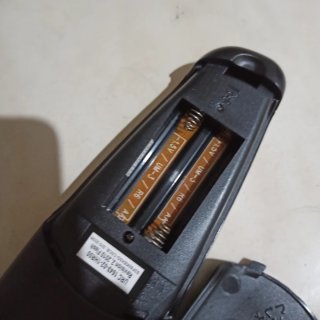 Telecomando e alimentatore decoder Sky