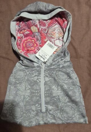 Sudadera Desigual corta gris y rosa Talla S