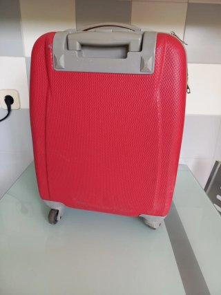 Maleta de cabina John Travel roja