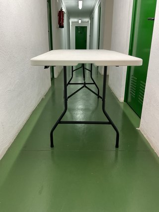 Mesa plegable portátil tipo maleta