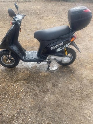 Piaggio Typhoon 50 Scooter Negra