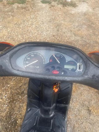 Piaggio Typhoon 50 Scooter Negra