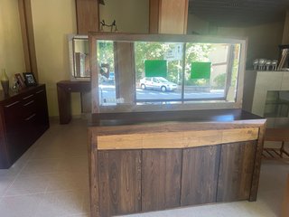 Mueble de castaño macizo