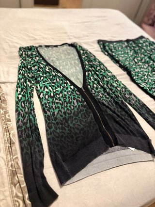 Conjunto Guess Leopardo Verde y Negro