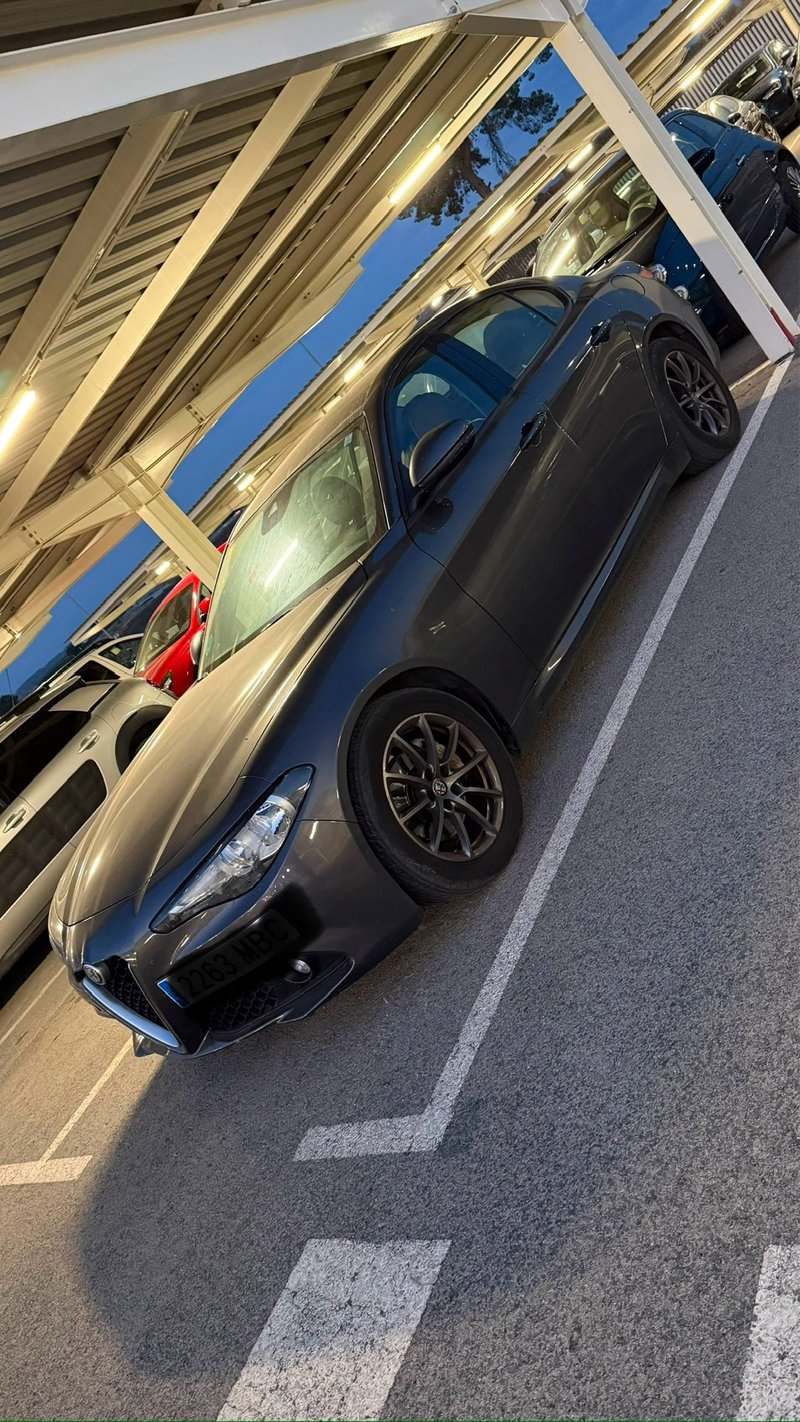 Alfa Romeo Giulia 2019 - foto 1