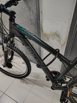 Bicicleta de Montaña Gris Marca BTWIN