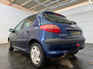 PEUGEOT 206 XR 1.4i 75CV MANUAL 5PT 5PZ AÑO 2001