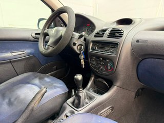 PEUGEOT 206 XR 1.4i 75CV MANUAL 5PT 5PZ AÑO 2001