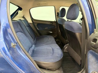 PEUGEOT 206 XR 1.4i 75CV MANUAL 5PT 5PZ AÑO 2001