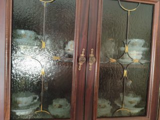 Mueble de salón madera y cristal