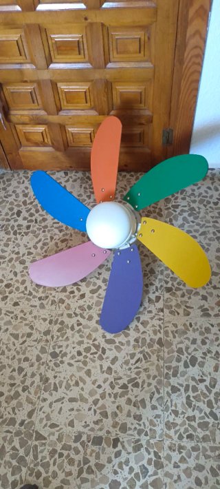 Ventilador de techo infantil multicolor