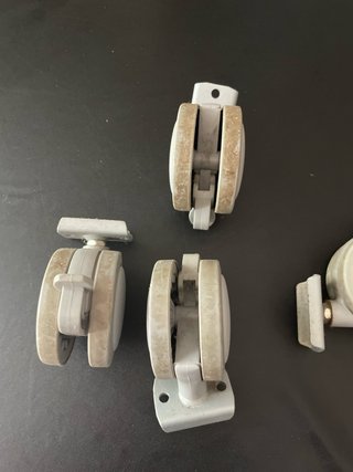 Ruedas giratorias para muebles (4 unidades)