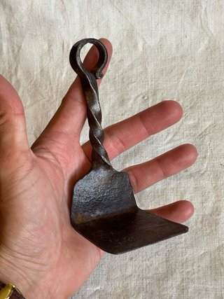 Rasqueta o recogedor forja antigua panadero