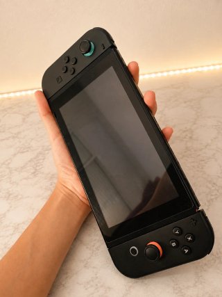 ¡CON JUEGOS! Nintendo Switch completa + 2 juegos