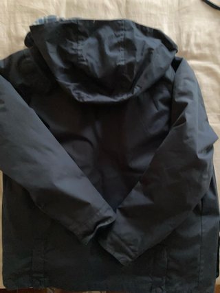 Abrigo tipo Barbour azul marino Sfera Talla 13/14