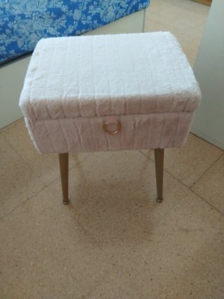 Taburete de tocador de terciopelo rosa