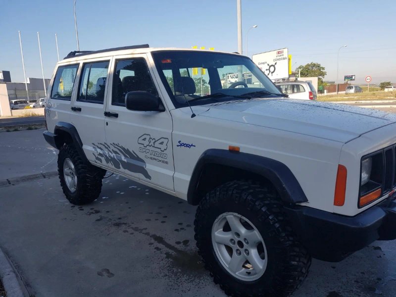 Jeep Cherokee 1997 - foto 1