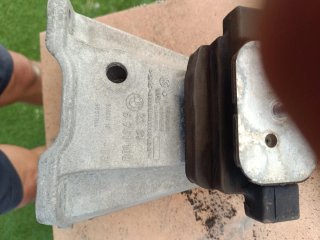 Soporte Caja Cambios BMW E60 6770289-03