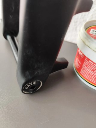 Horquilla carbono Trifox Tapered 29 pulgadas.