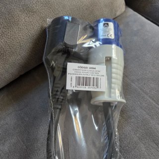 Convertidor Clavija CETAC a Base Schuko