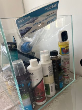 Acuario de cristal con accesorios