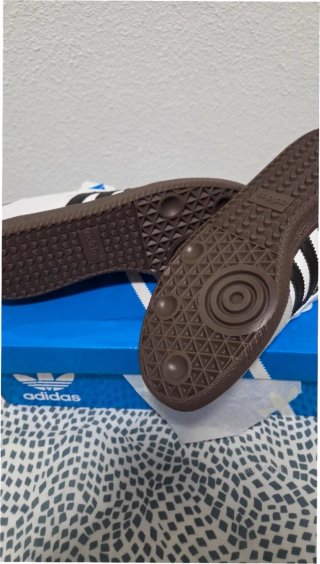 Adidas Samba Talla 41 Blancas y Negras