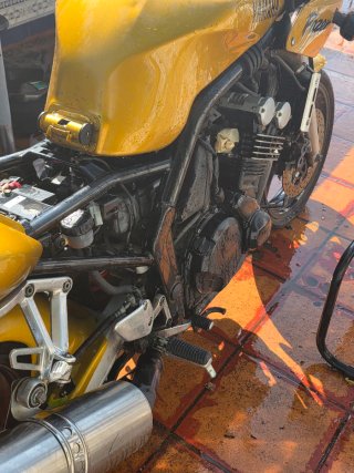 Yamaha Fazer 600 Amarilla