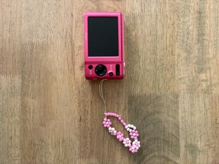 Cámara Sony Rosa con tarjeta de memoria