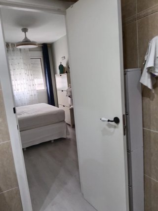 Puertas blancas de paso