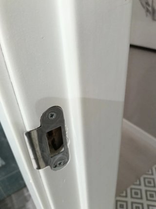 Puertas blancas de paso