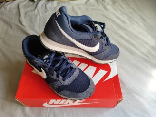 Nike MD Runner 2. Talla 42.