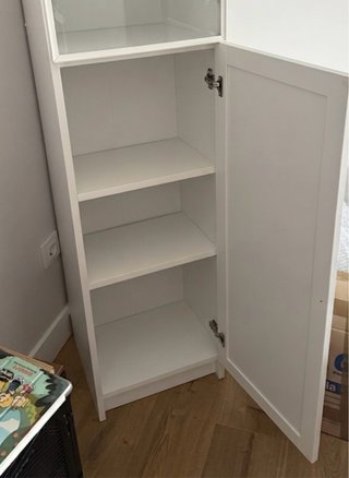 Librería Billy Ikea blanca con puertas