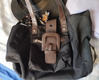 Bolso Negro y Marrón