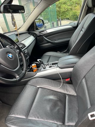 BMW X6 2011