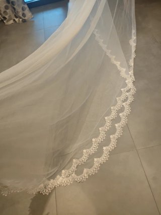 Velo de novia con encaje