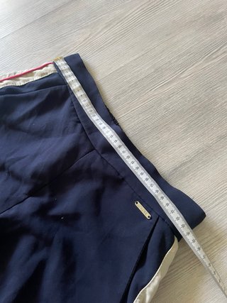Pantalones Guess azul marino con raya lateral S