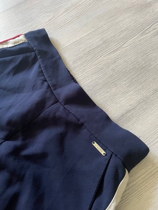 Pantalones Guess azul marino con raya lateral S