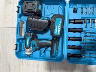 Llave de Impacto Makita 21V con Accesorios
