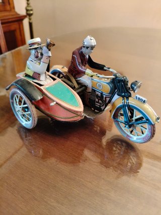 Lote coche y moto sidecar Ojalata Piloto CopiaPaya