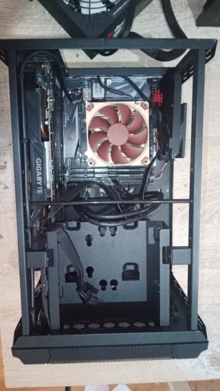 Caja PC Mini ITX Cooler Master Negra
