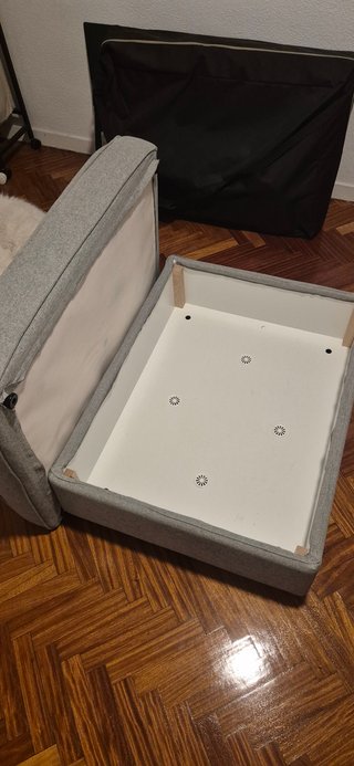 Reposapiés IKEA KIVIK con almacenaje