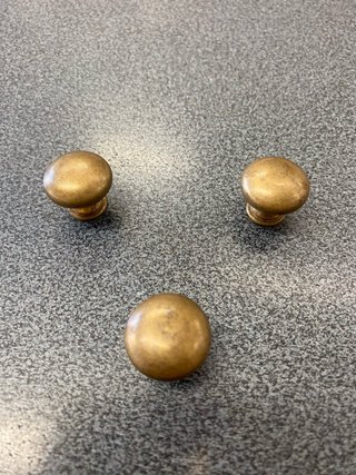 Pomelli in ottone stile vintage o arte povera