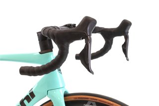 Bicicleta Bianchi Specialissima Comp Di2 12V t.56 Reacondicionada