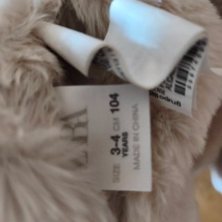 Chaleco pelo reversible niña beige ZARA talla 3-4