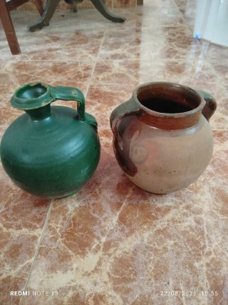 Juego de 2 Vasijas Antiguas